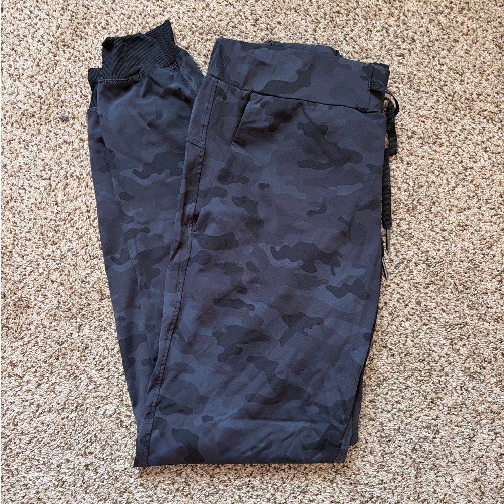 Women's Camouflage Ankle Pants
